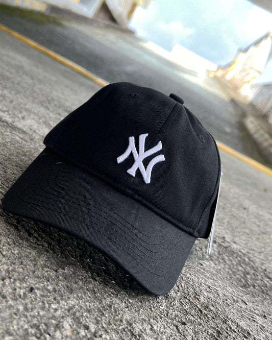 GORRA MLB YANKEES NEGRA-BLANCA